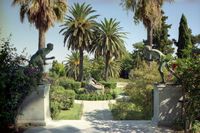 L’Achilleion, le palais de Sissi à Corfou. La statue d'Achille mourant. Cliquer pour agrandir l'image.