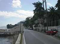 L’Achilleion, le palais de Sissi à Corfou. Le pont du kaiser (auteur Dr K). Cliquer pour agrandir l'image.