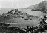 La ville de Sfakia en Crète. Dessin du Castel Sfachia vu de l'est. Cliquer pour agrandir l'image.
