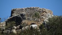 La ville de Vryssès en Crète. Le château Saint-Nicolas à Kyriakosellia (auteur Kos Douk). Cliquer pour agrandir l'image dans Panoramio (nouvel onglet).