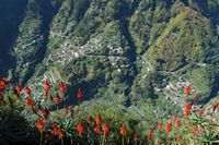 Le village de Curral das Freiras à Madère. Gorges de la rivière dos Socorridos. Cliquer pour agrandir l'image.