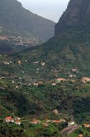 Le village de São Roque do Faial à Madère. São Roque do Faial vu depuis le belvédère de Portela. Cliquer pour agrandir l'image.