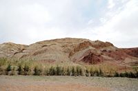 Le village de Tasga au Maroc. Vallée de l'oued asséché à Tasga. Cliquer pour agrandir l'image dans Adobe Stock (nouvel onglet).