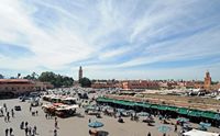 Le quartier de la Médina à Marrakech au Maroc. Place jamaa el fna. Cliquer pour agrandir l'image.